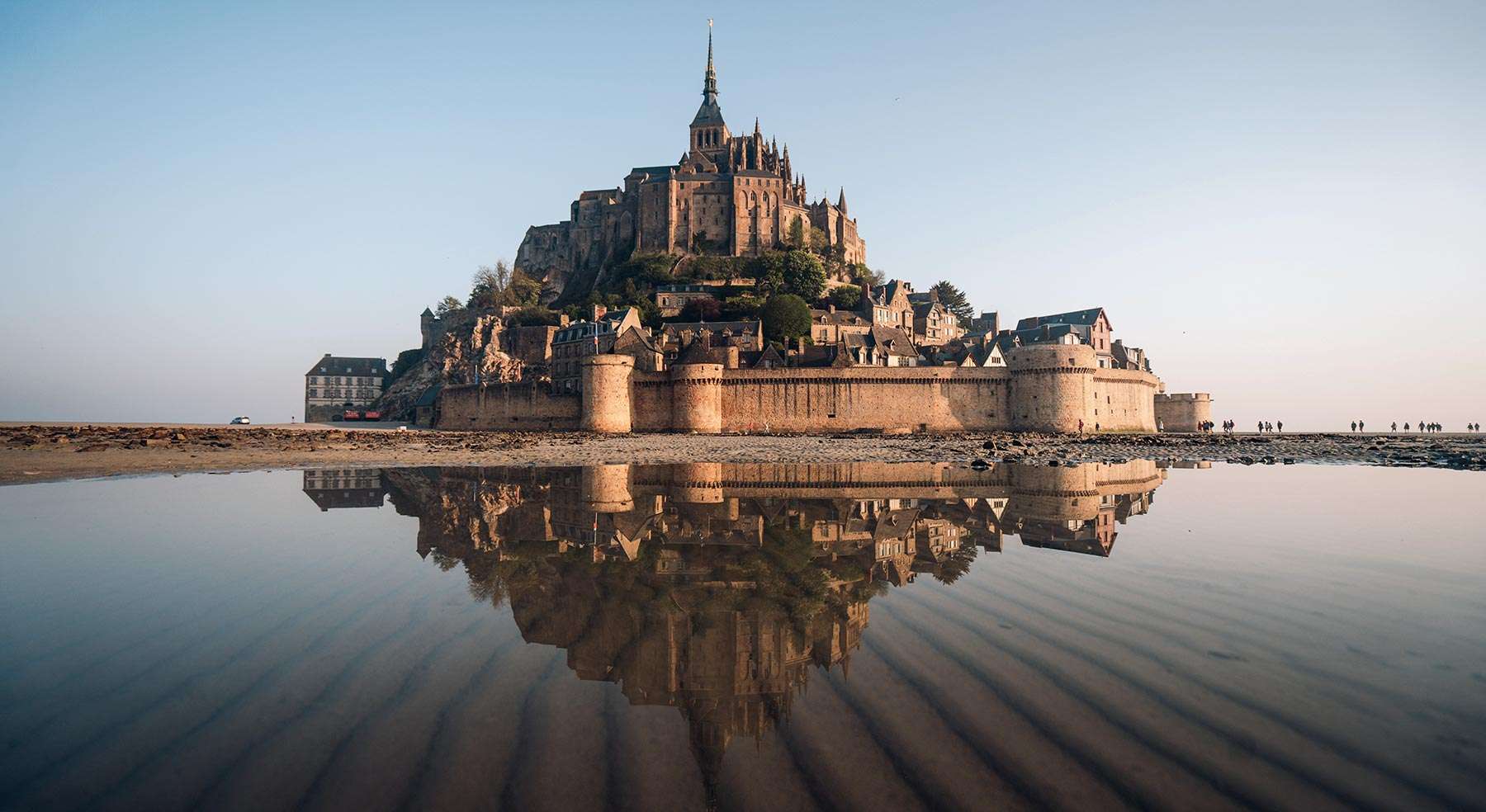 photographie du Mont Saint Michel Normandie à marrée basse